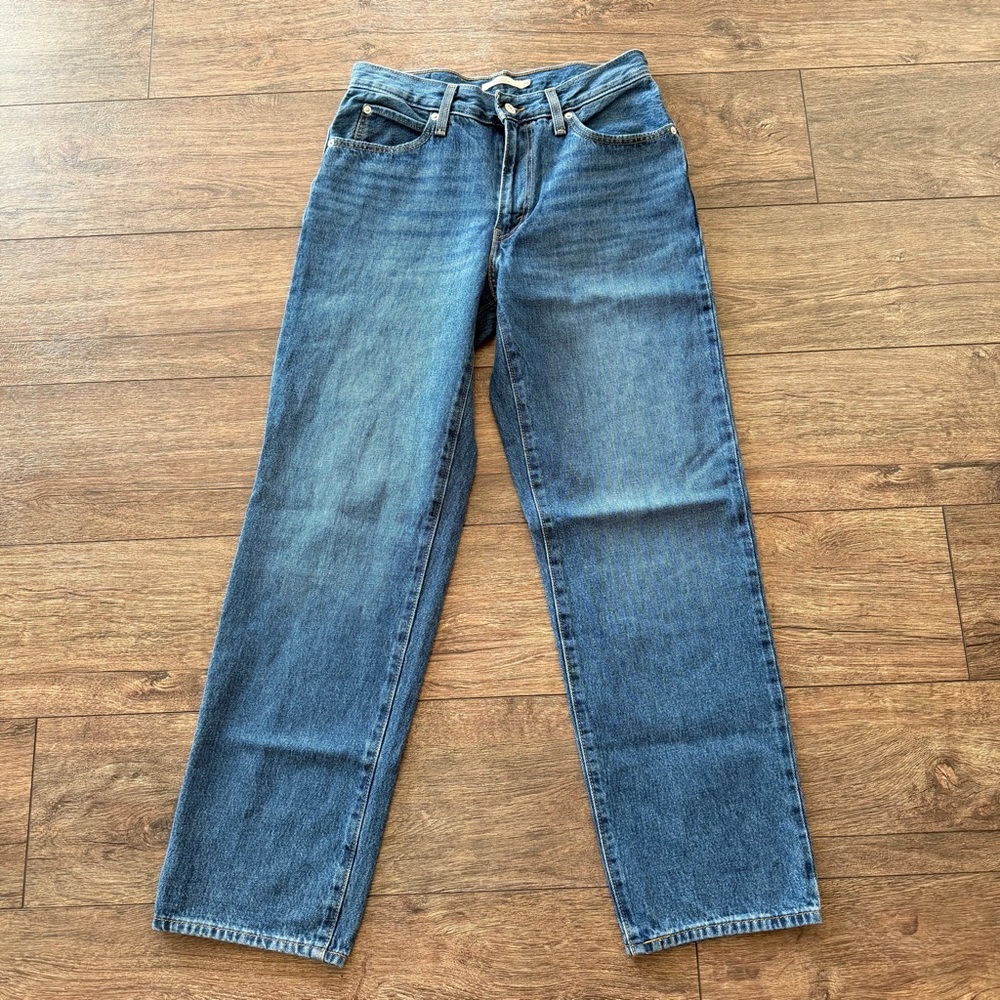 Levi's Straight Leg Women's Jeans in Blue Denim - Picture 4 of 10